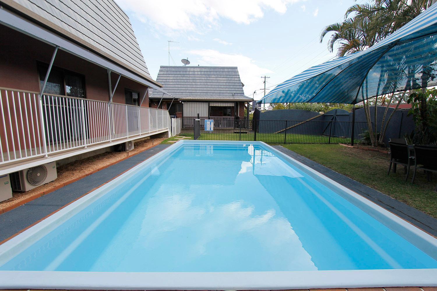 Blue Shades Motel Мэриборо Экстерьер фото