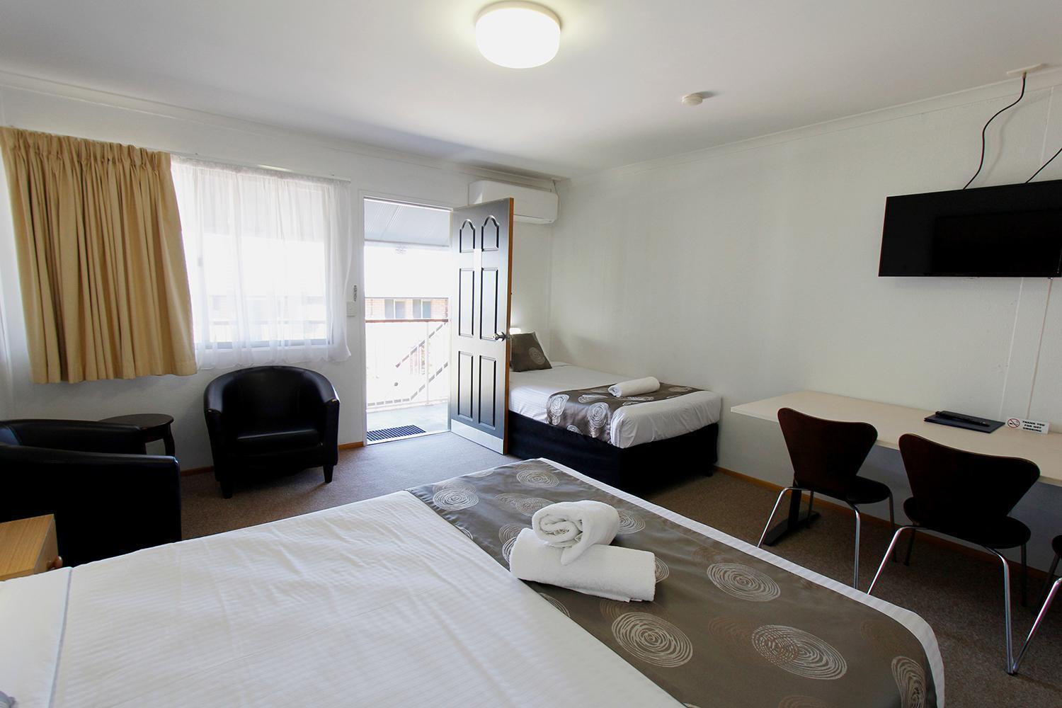 Blue Shades Motel Мэриборо Экстерьер фото