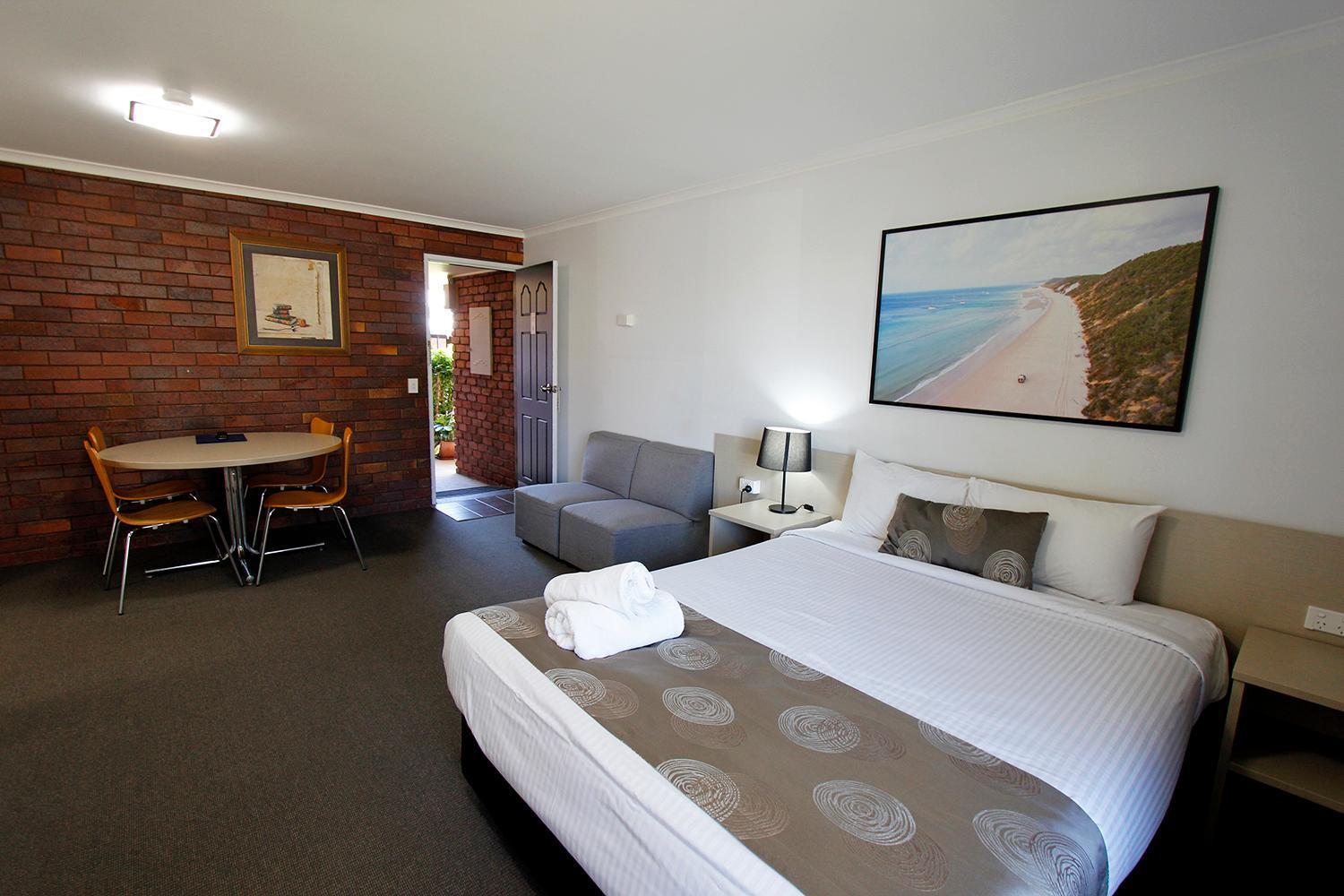 Blue Shades Motel Мэриборо Экстерьер фото