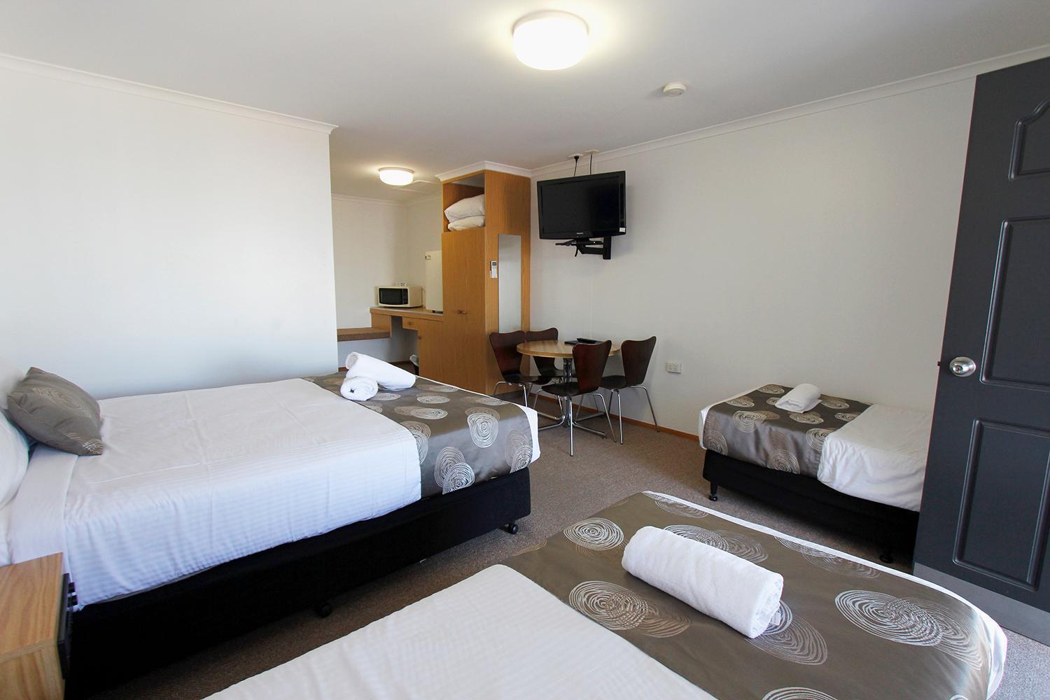 Blue Shades Motel Мэриборо Экстерьер фото