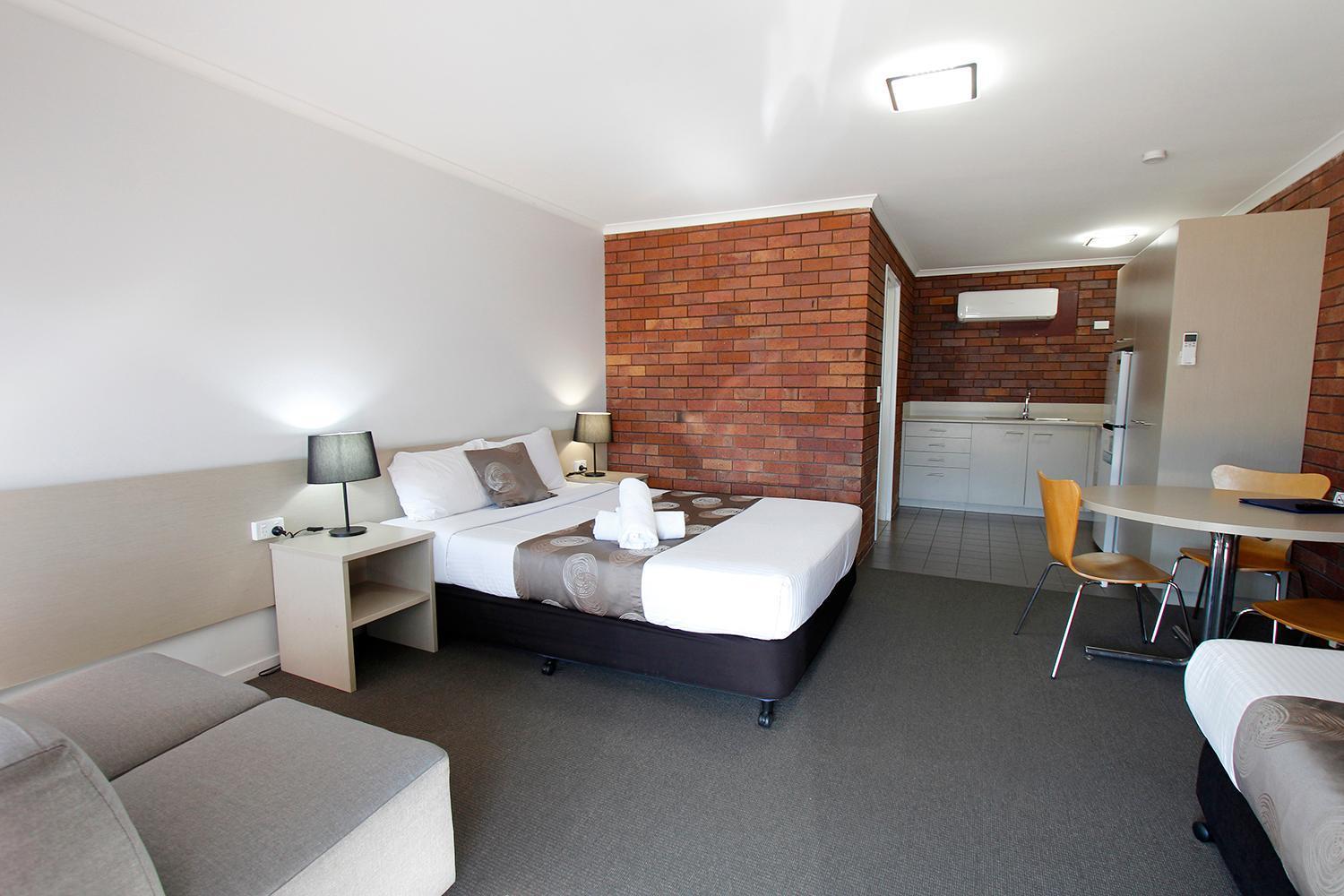 Blue Shades Motel Мэриборо Экстерьер фото