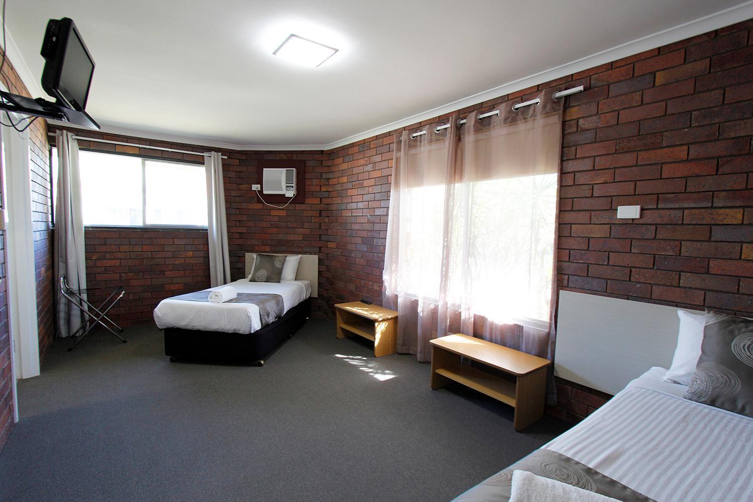 Blue Shades Motel Мэриборо Экстерьер фото